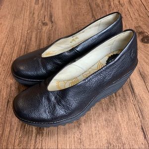 Fly London Yaz Black Leather Wedge Pump 36/6